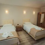 Luxor Ξενοδοχείο *