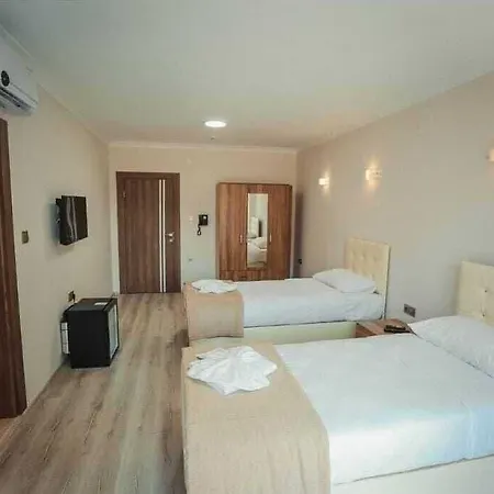 Hotel Luxor *