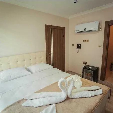 Hotel Luxor *